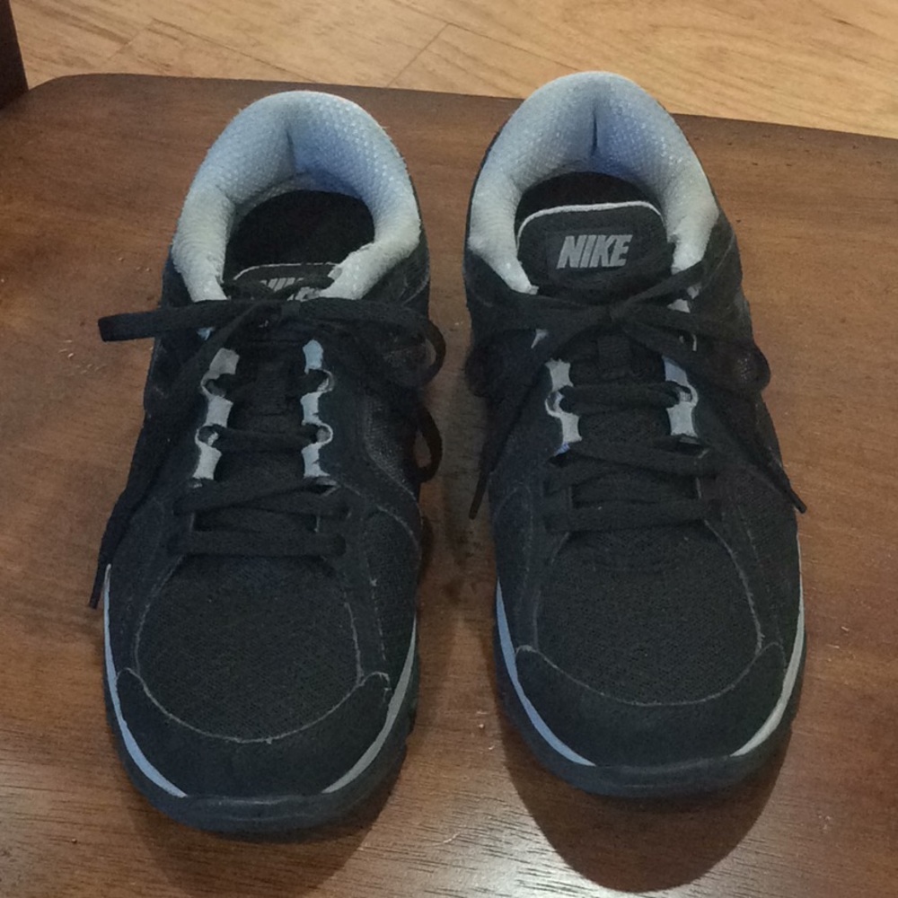 Nike Sneakers - Picture 5 of 8